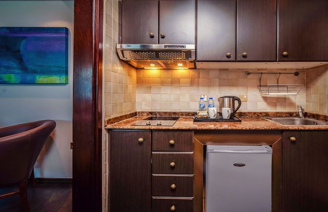 First Central Hotel Suites - Foto 50