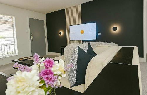 Saltwater Pool 2BR Near Galleria Walkable, Stylish & Central Marquee Uptown - Foto 33