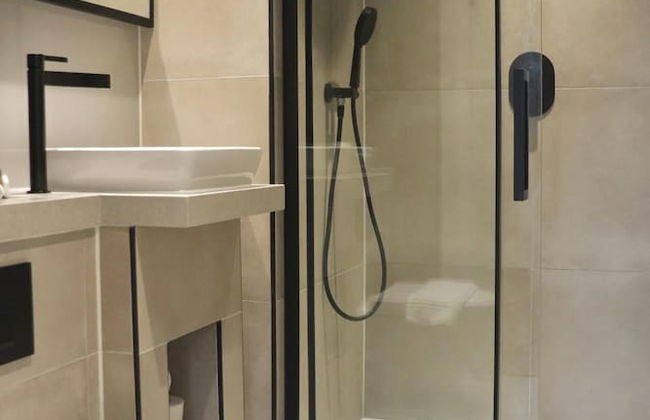 Luxury 2 Bed Apartment Vauxhall, Balcony, Sleeps 6, Central London - Open for Business stays, Long Stays, Families Relocating - Foto 31