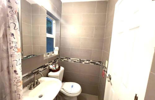 Tropical Paradise in Miracle Mile with Parking - Foto 11