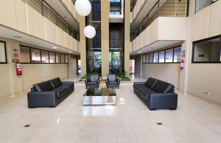 Flat Elegante Central Londrina - Foto 4