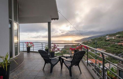 Casa Almada - Photo 1