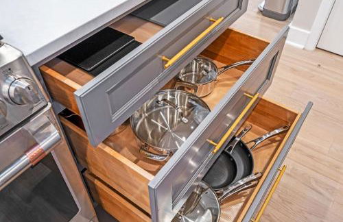 Tysons LUXE 6BR Modern and Spacious - Foto 20