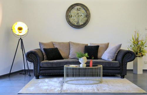 Ruhige Ferienwohnung mit Garten und Garage in Privatvilla - Foto 2