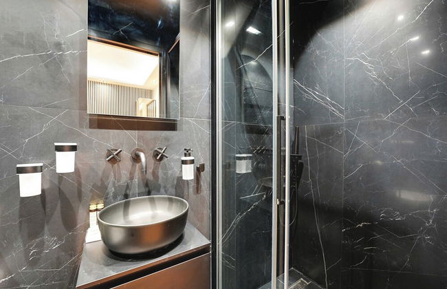 Elegant Home Close to the Eiffel Tower - Photo 11