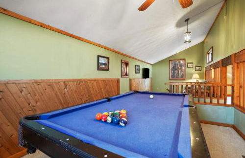 Hot tub, fireplace, fire pit, pool table, grill, EV, pets, HOA lake - Photo 35