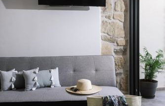 Aphrodite Luxury Accommodation - Photo 28