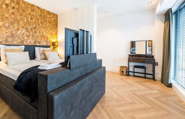 Villa in Zeewolde Near Town Center - Photo 11