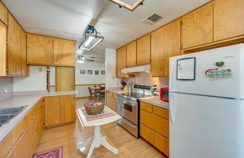 Pet-Friendly Hill Country Retreat with Deck! - Photo 10