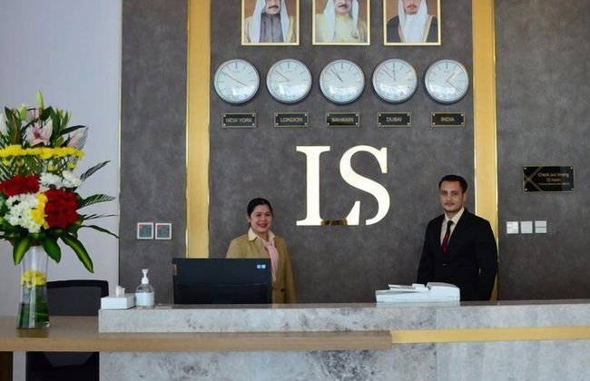 The Lodge Suites - Photo 2