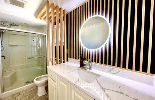 New Asian Wood style 4 Bedroom in Surf City - Foto 16