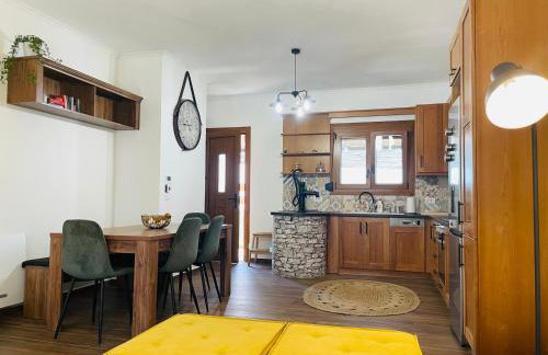 Dimitris place - Photo 2