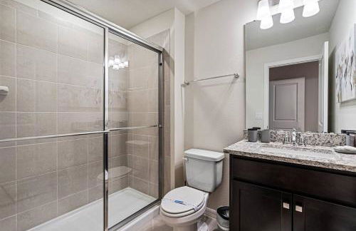 Stunning 5B45B, Heated Pool & BBQ - Photo 29