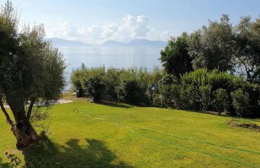 By the sea - Photo 18