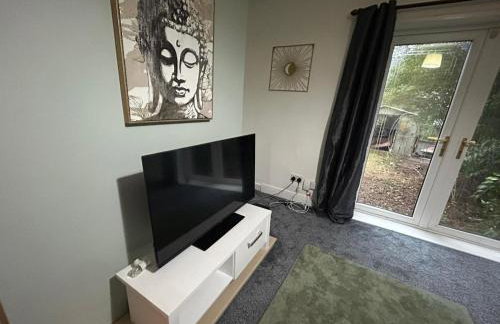 Contractor Friendly Spacious 3 Bed With Private Parking - Foto 31