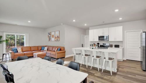 5kings Pool pickle-ball 100"TV PS5 fishing pond - Foto 5