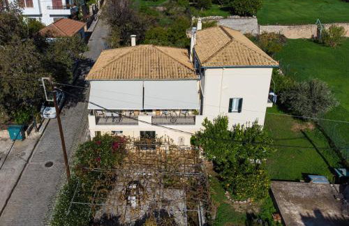 Cozy Attic Suite - Elia Apartments Chrisso - Foto 26