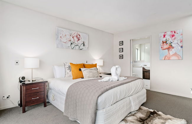 LAKEFRONT PENTHOUSE APARTMENT WITH 270-DEGREE VIEW - Foto 2