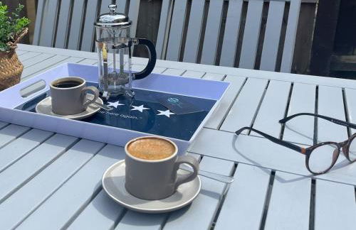 Briants, for Families & Contractors - Free Parking - Photo 43