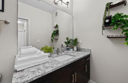 Stylish 2BR Corporate Stay Pool Balcony #2 - Foto 41