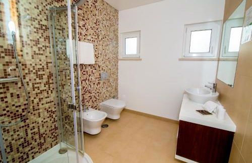 Pine Tree Seaside Apartments 500m to Beach - Foto 16