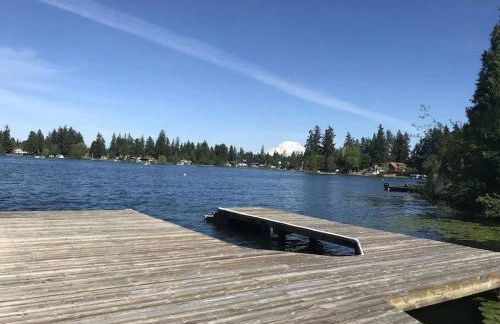 Beautiful Private Lake Lodge with Private Dock and Mountain Views - Foto 26