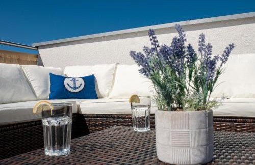 BLUE MARINE APARTAMENT 19 z Tarasem i widokiem na morze przy plaży - Foto 13