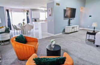 Modern Comfort Loves Park - Stylish 3BR Getaway - Foto 1