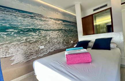 Calafell en primera linea de mar con piscina - Foto 14