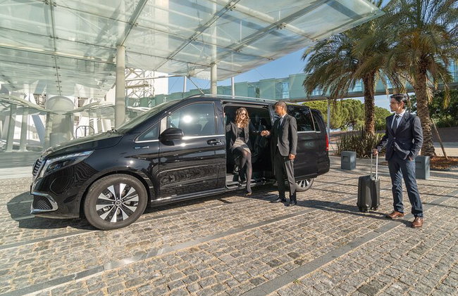 Traslado privado al aeropuerto de Lisboa – Llegada, salida o ida y vuelta - Foto 3