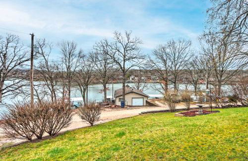 8 Mi to Beach Lake-View Haven in Linn Creek! - Foto 31