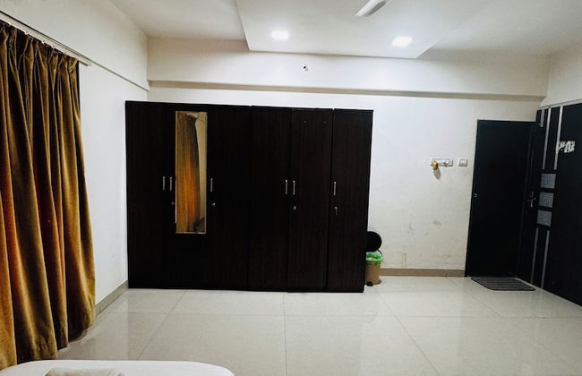 Hsquare Service Apartment Malad - Photo 2