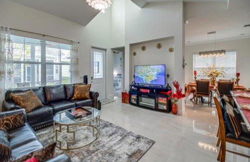 Beautiful Naples Getaway with Pool Access! - Photo 5