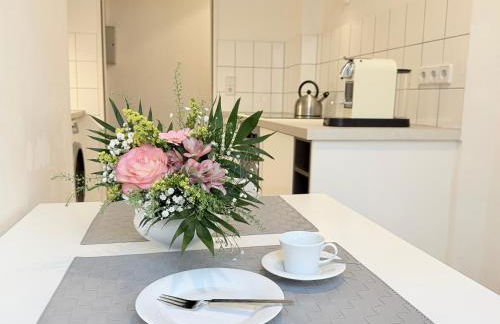 Nollendorf Apartments - 1 separate bedroom and 1 living room with sofa bed in Motzstraße - Foto 63