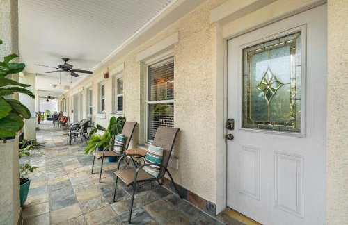 Wine-Dine-Sunshine Cozy Flat in The Heart of DTSP - Foto 16