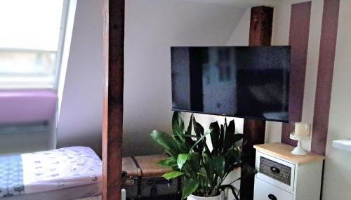 Dachstübchen mit 2 Zimmern - Foto 5