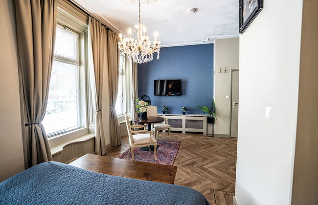 The Hogg House - Photo 6