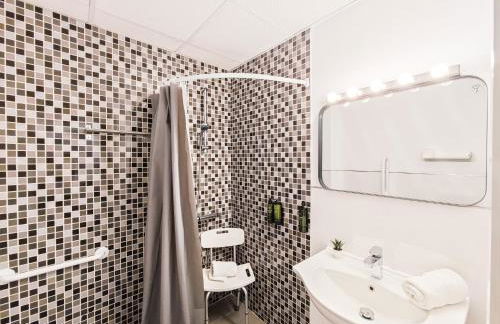 AZZ Sevilla Torre de la Plata Apartamentos - Photo 104