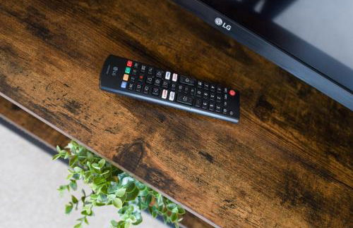 Stunning Garden House with Free WIFI and Parking - Foto 16