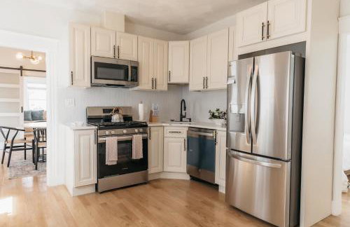 Stay Comfy Easy Boston Access, Everett MA - Foto 13