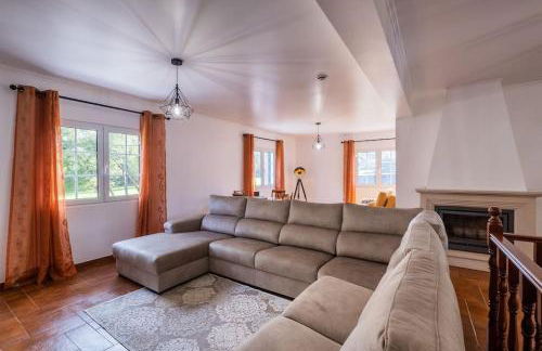 Batalha Family House - Photo 38