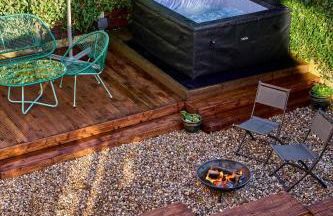 Chic Family Home with Garden Fire Pit & Event Space, Hot Tub - Foto 3