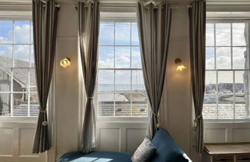 1 Cobb House - Photo 7