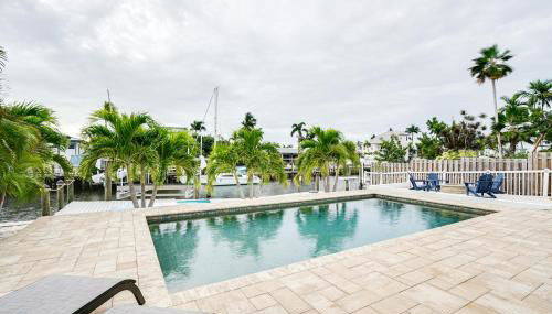 Updated St James City Home on Canal with Pool and Dock - Foto 2