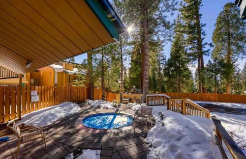 TahoeCozy with Pool Hot Tub and Near Northstar - Foto 1