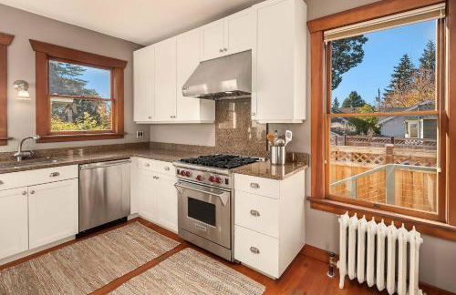 Refined Seattle Craftsman - Perfect Family Retreat near Parks, Zoo & UW - Foto 11