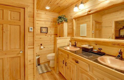 Fire Pit and Hot Tub Lakeside Cabin on 2 Acres! - Foto 21