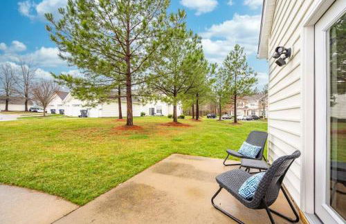 Duke 10 Min Away 3 Bedroom - Photo 44