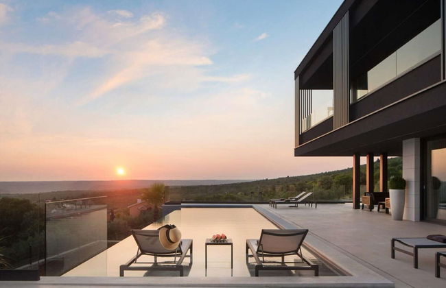 Elegant Villa With Indoor Pool - Foto 24