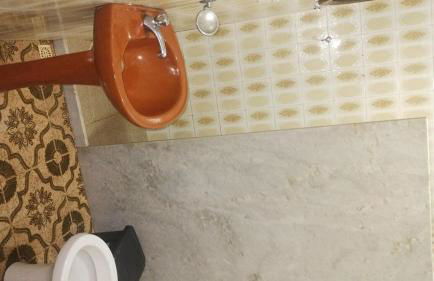 house with pool and 5 bedrooms - Photo 8